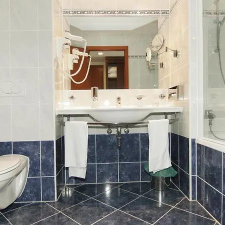 Meridijan Adults Only Pag Town